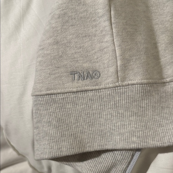 ARITZIA TNA Hooded Zip-Up Sweatshirt - Picture 7 of 8